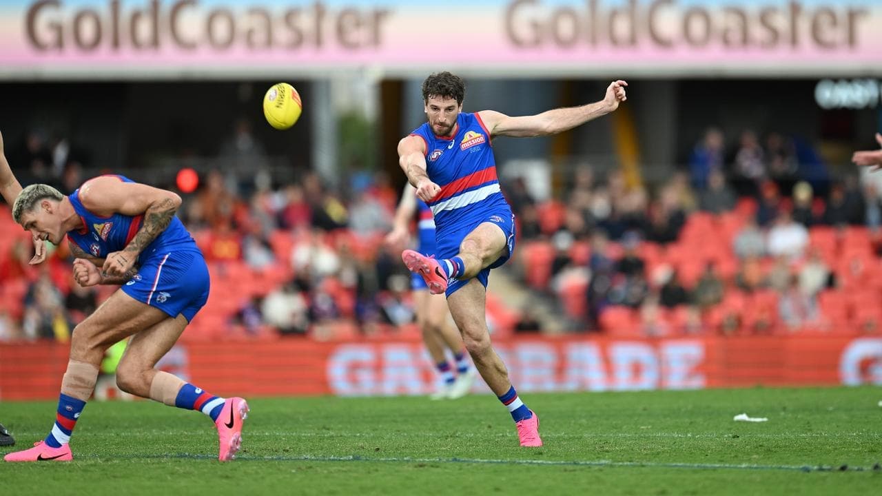 Bulldogs pile more misery on Suns in nine-point win