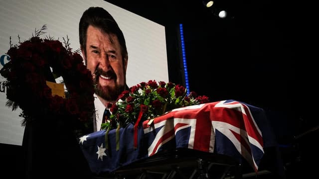 'Journalistic James Bond': Hinch makes final headlines
