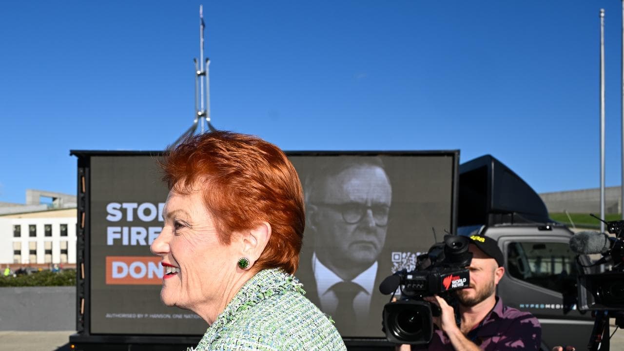 Hanson on the attack as One Nation edges up in polls