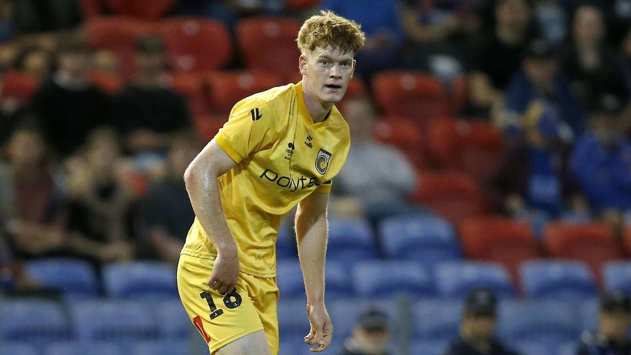 Why this Australian striker left A-League for Ukraine