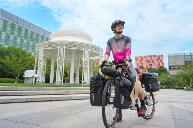 150 days, 15 countries, 15,000 km: Student cycles from Suzhou to Liverpool