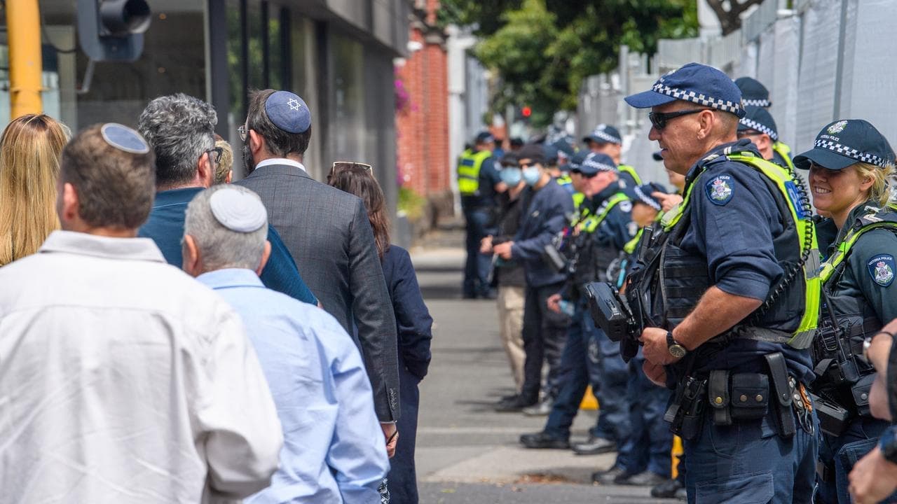 Abuse prompts Jewish congregants to conceal identity