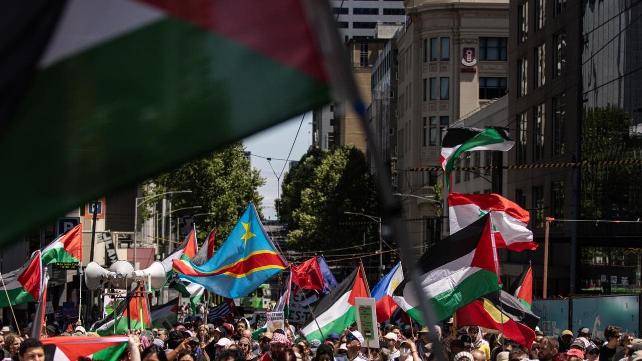 Police hit for inaction on 'worst day' of anti-Semitism