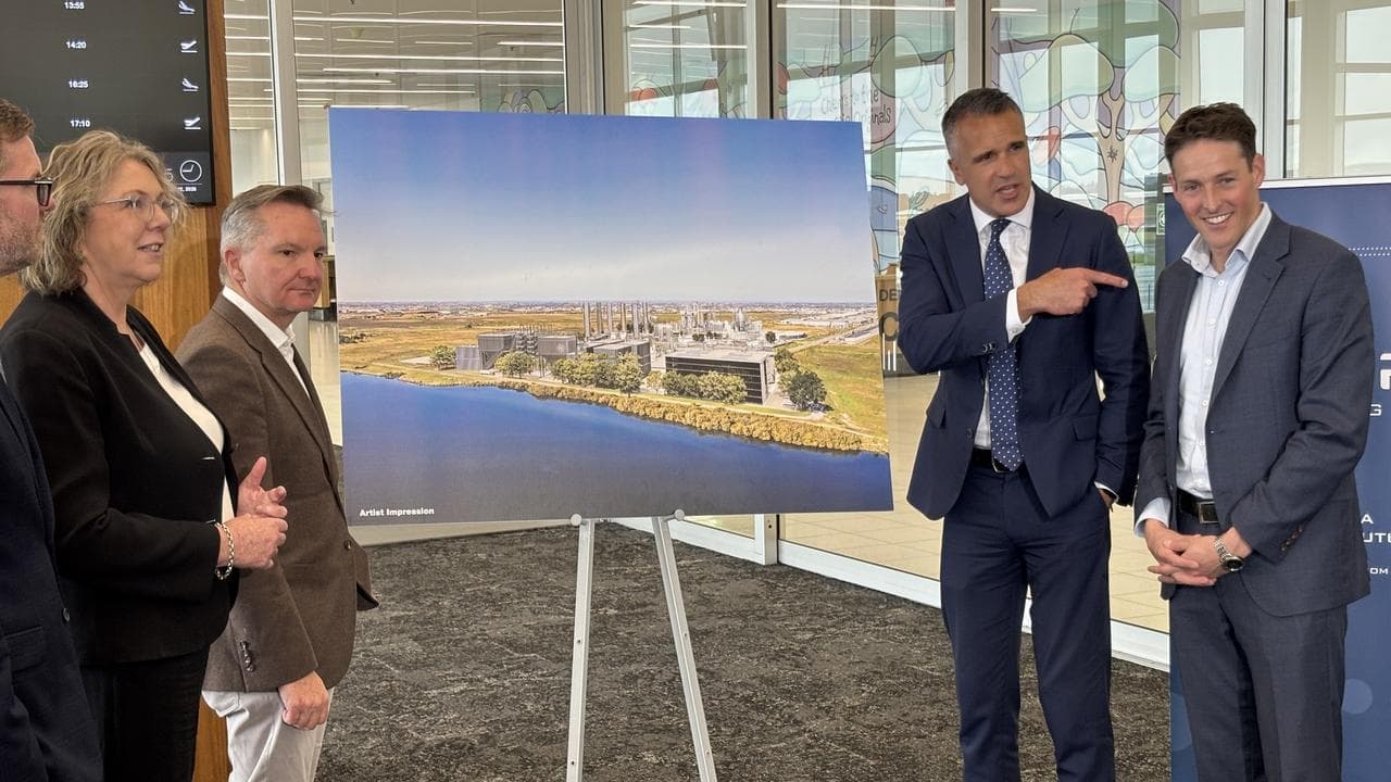 Federal boost to help jet fuel refinery take off