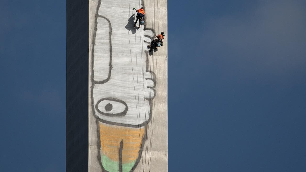 Bridge clean up for sky high Pam the Bird graffiti