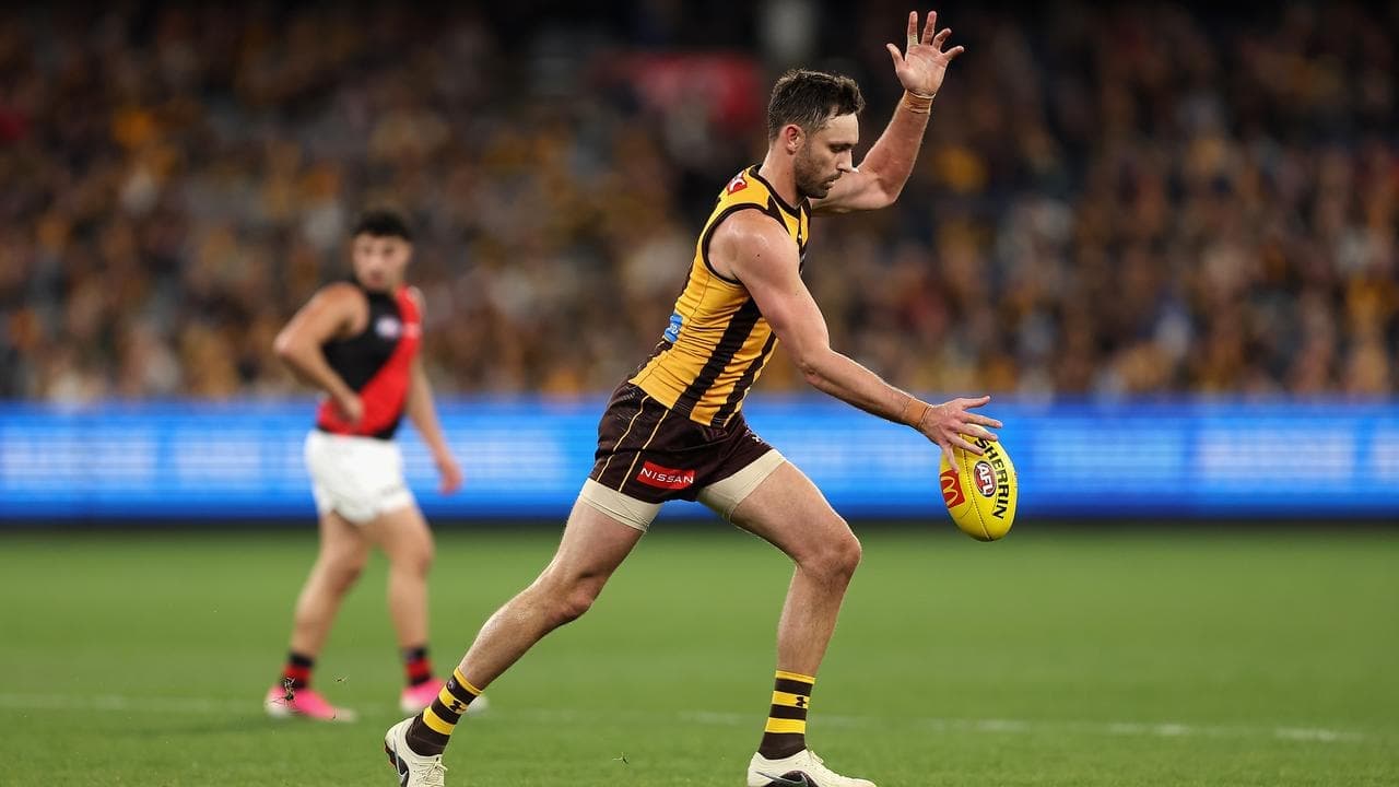 Seven's heaven for Gunston in big Hawks win