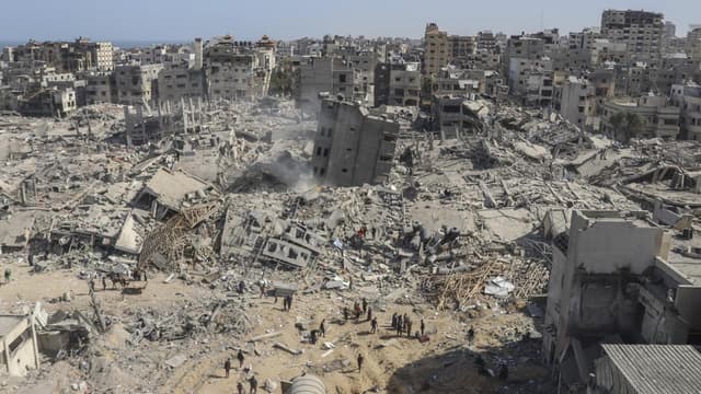 Israel to allow international force into Gaza: official