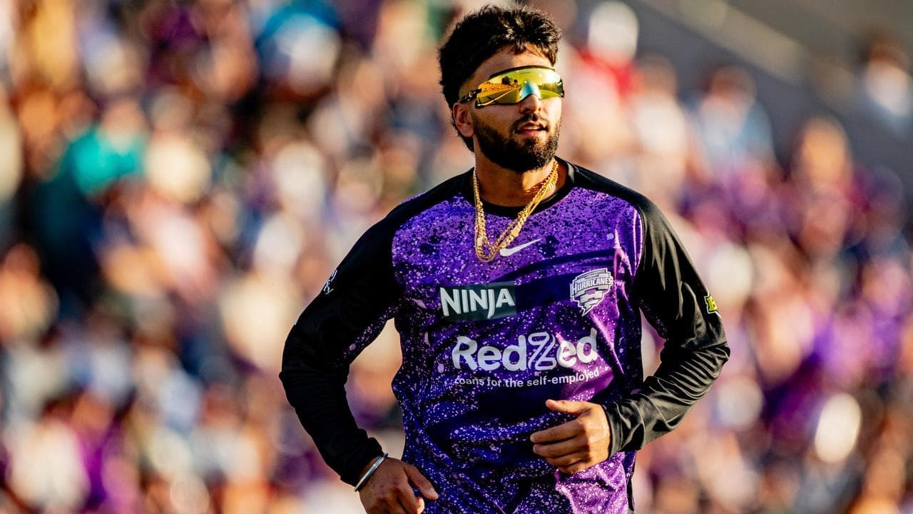 Aussie duo beaten, one bloodied in Hundred thriller