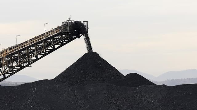 Coal and gas exports 'undoing' progress on clean energy