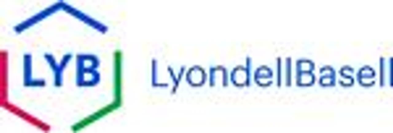 Chemical Marketing & Economics honors LyondellBasell CEO Peter Vanacker with STEM Leadership Award for Corporate Reinvention