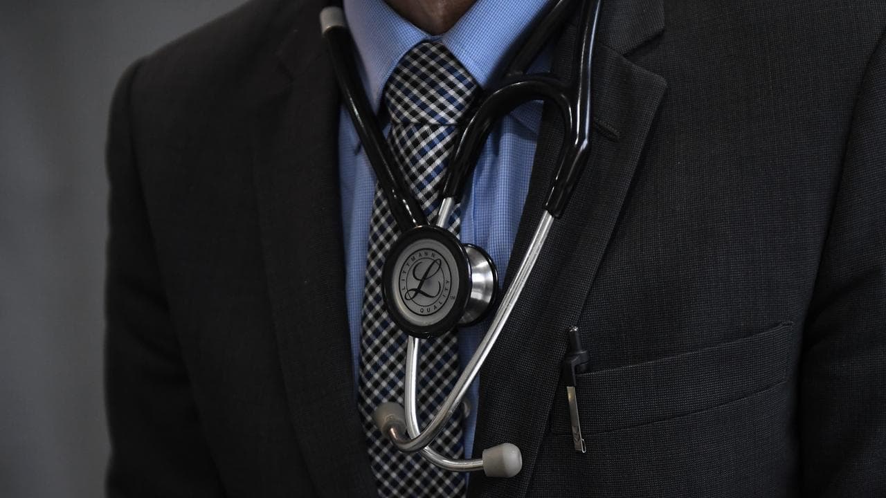 Doctors' AI usage raising privacy and safety concerns