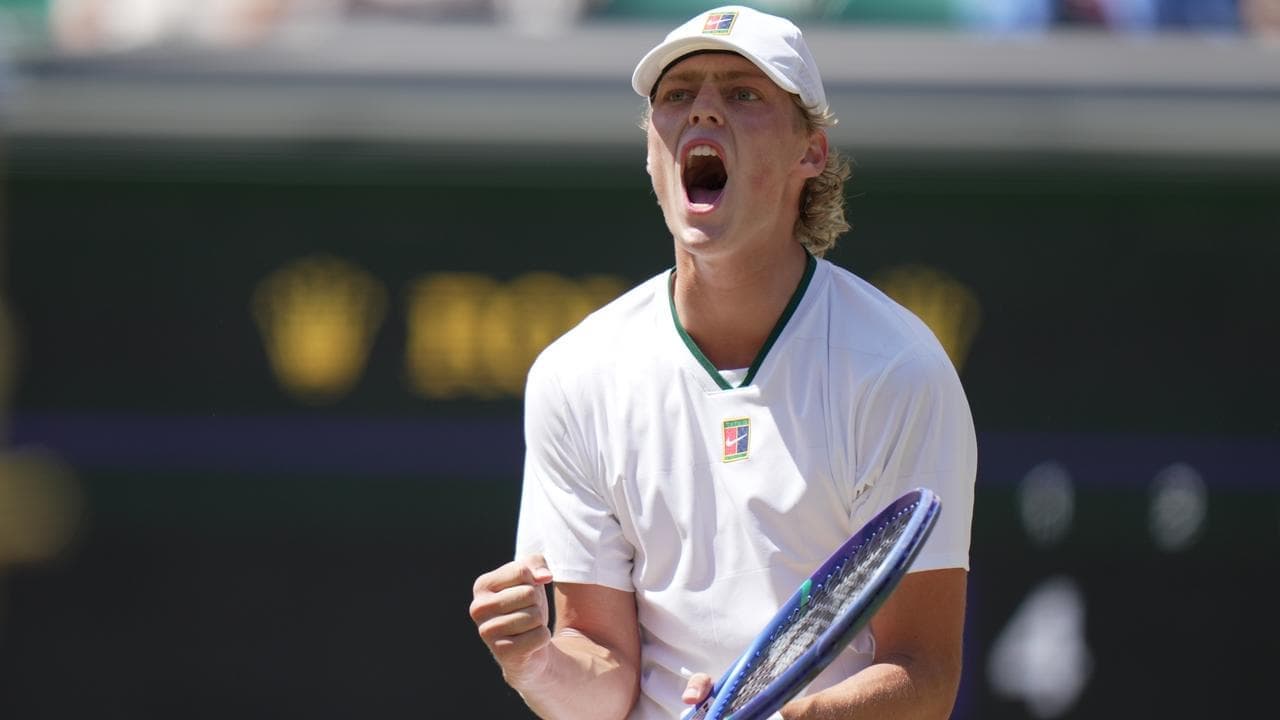 Cruz control: Hewitt takes top-100 scalp in ATP first