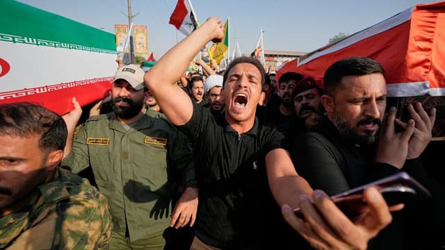US unleashes 'heavy wave' of strikes against Iran