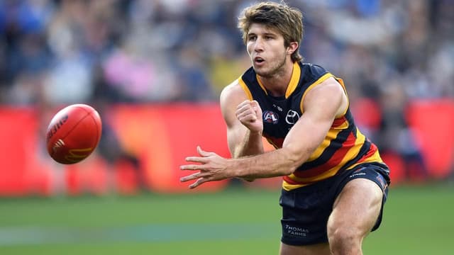 'Love to keep them': Crows coach on in-demand trio
