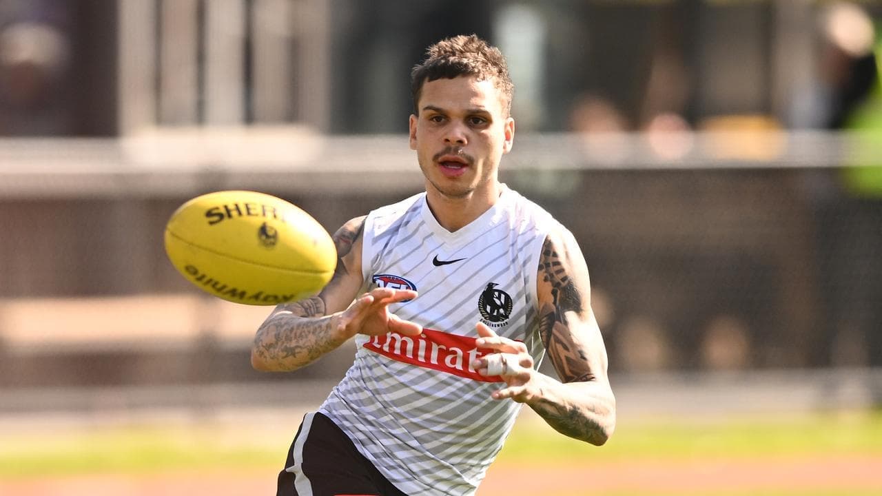 Magpies coach throws support behind Hill as star exits
