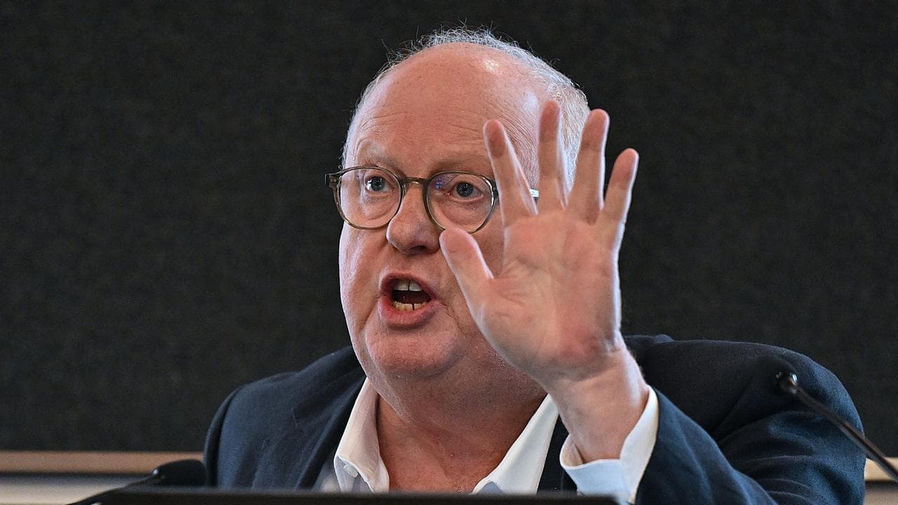 Corruption buster reveals cold shoulder from government