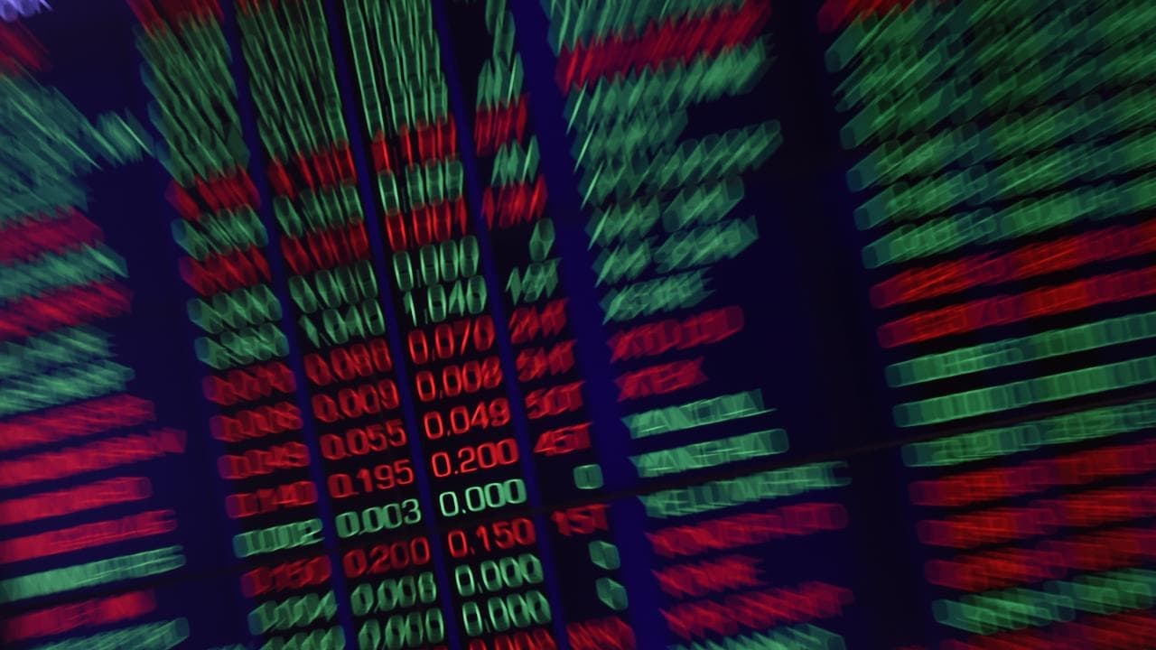Shares scupper early lead but book four months of gains