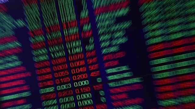 Shares scupper early lead but book four months of gains
