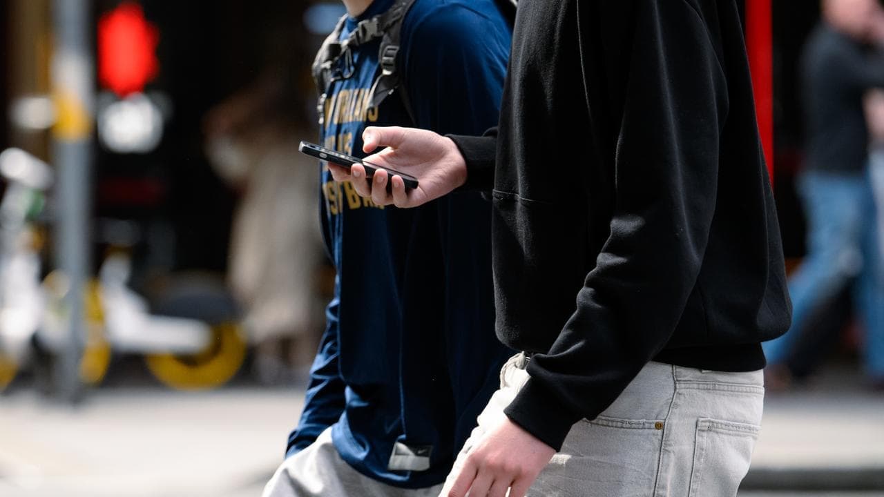 Telcos could be forced to share networks with rivals