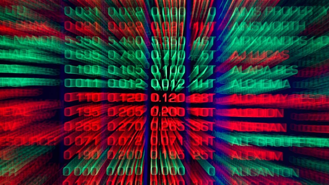 Aussie shares lose steam to close record-breaking week