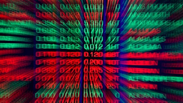 Aussie shares lose steam to close record-breaking week