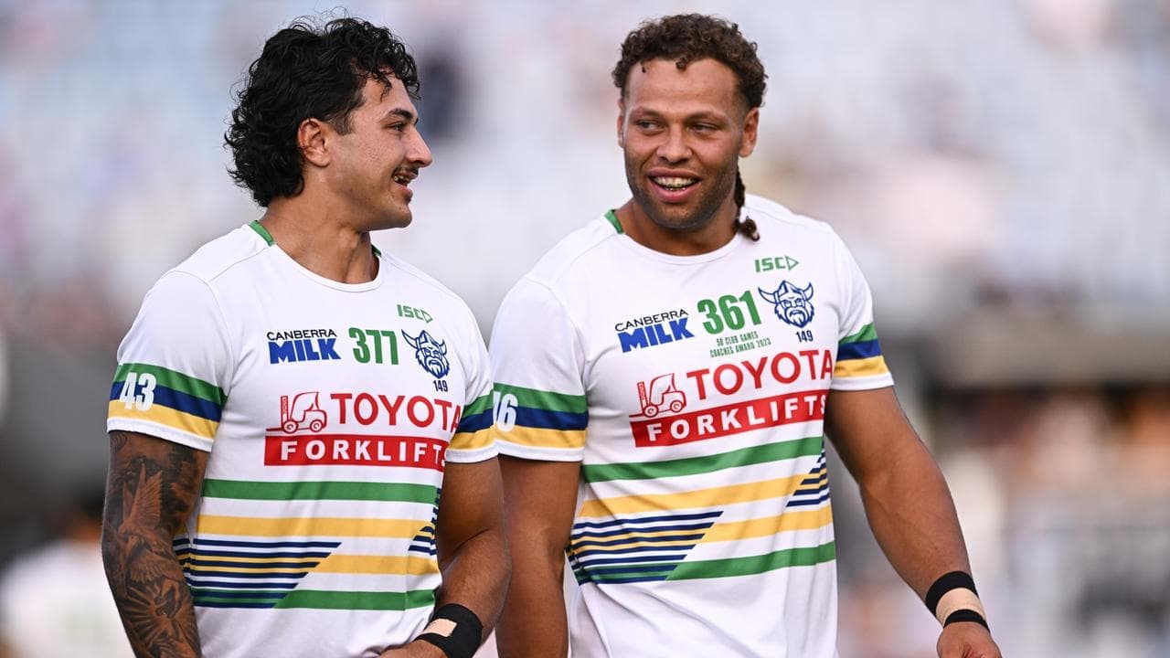 Star Raider responds to best friends' contract rumours