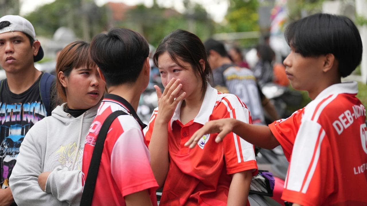 Thai teen kills seven, then himself, in rampage