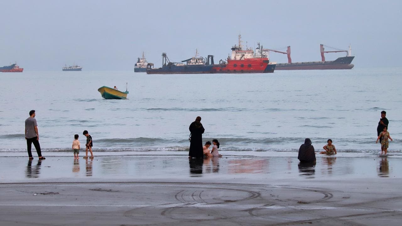US anticipates Iran-Oman deal so oil traffic can resume