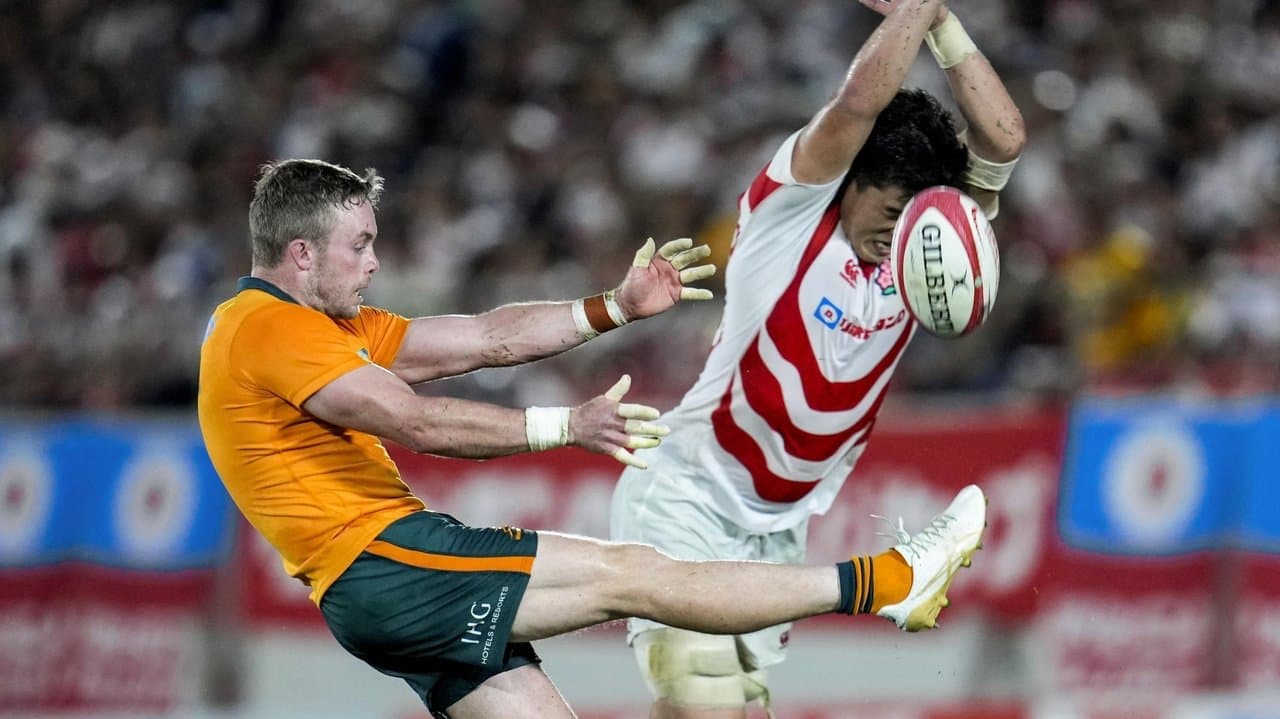 Wallabies see red but survive Osaka sauna