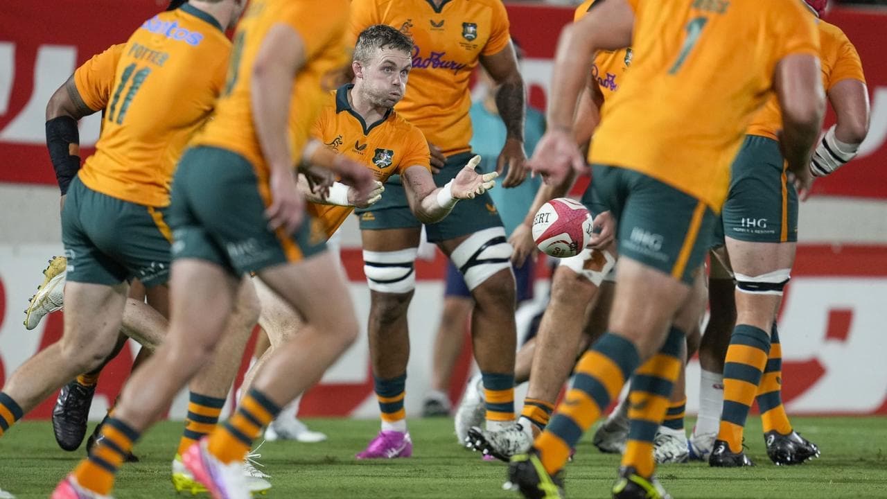 Wallabies defy Osaka heat, scramble for Kiss debut win