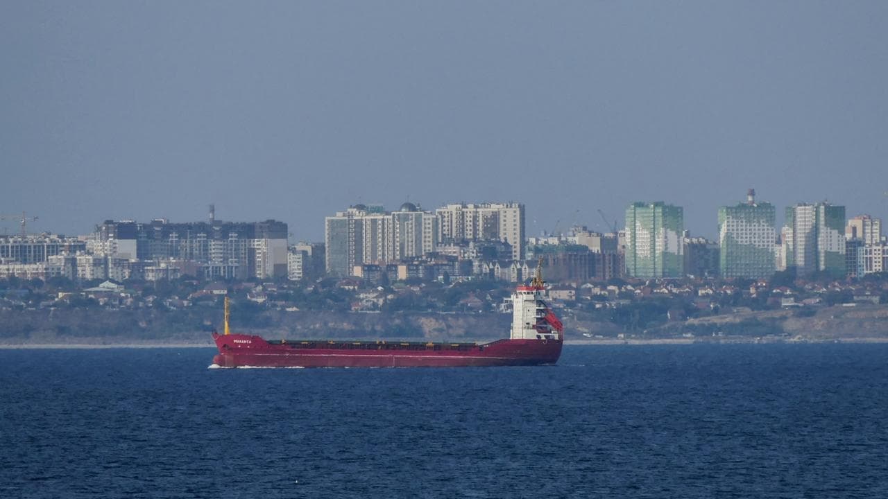Russia strikes Ukraine vessels, military facilities