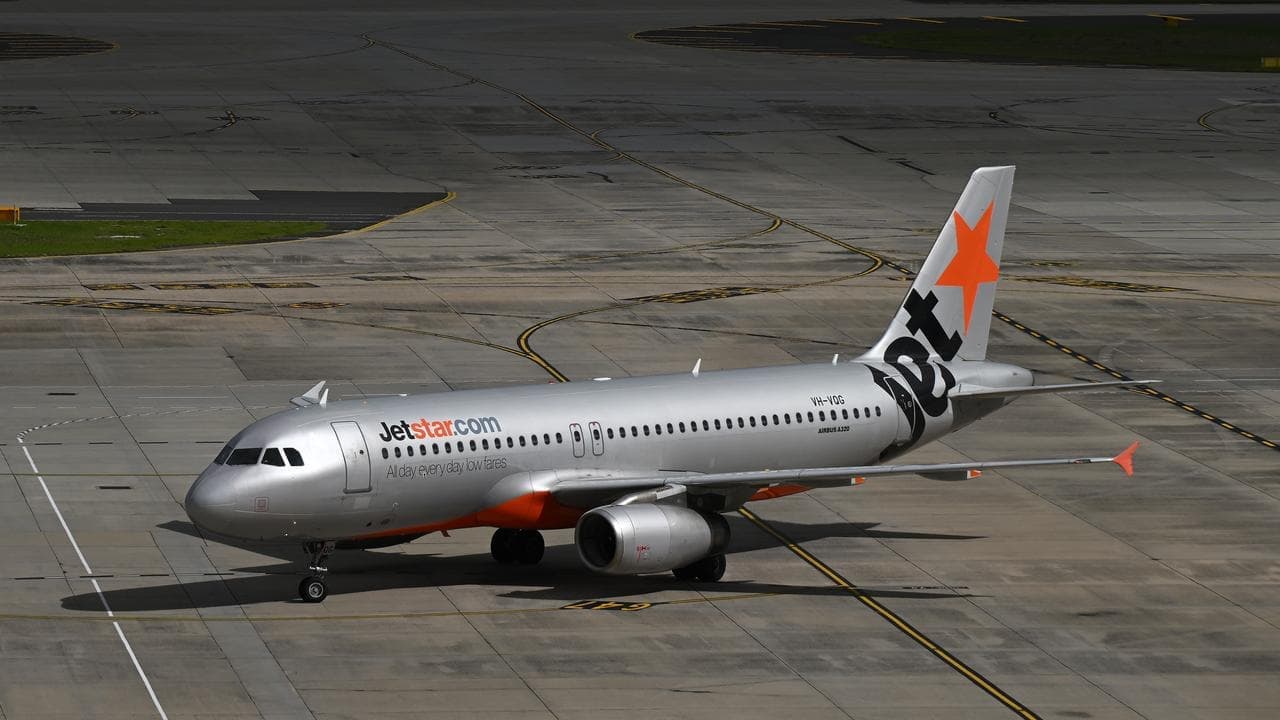 Planes' near-miss probed as airport battles staff woes