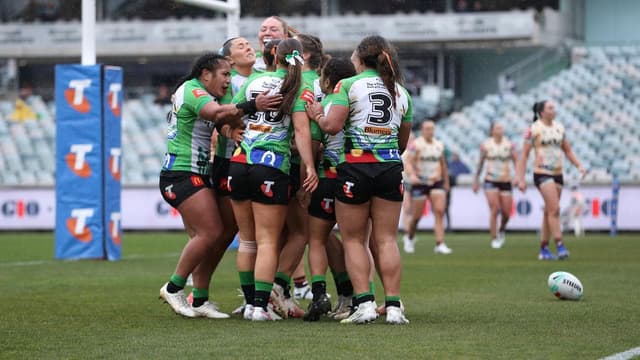 Canberra upset Broncos, Tigers win late in NRLW