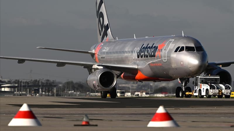 Emergency meeting after near miss for planes on tarmac