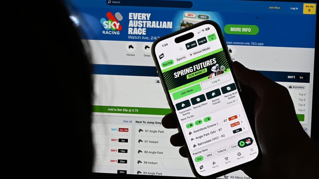 'Confident': Labor seeking deal on gambling reforms