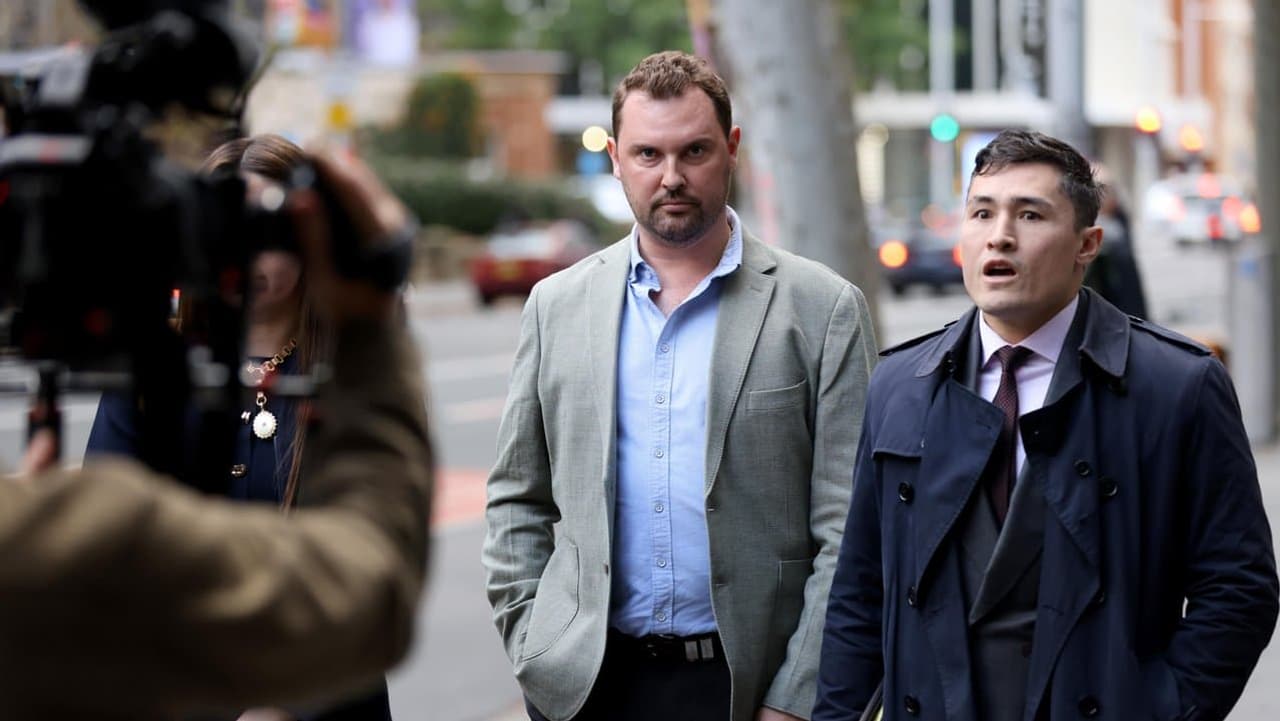 Lobbyist grilled by ICAC over 'commission' payments