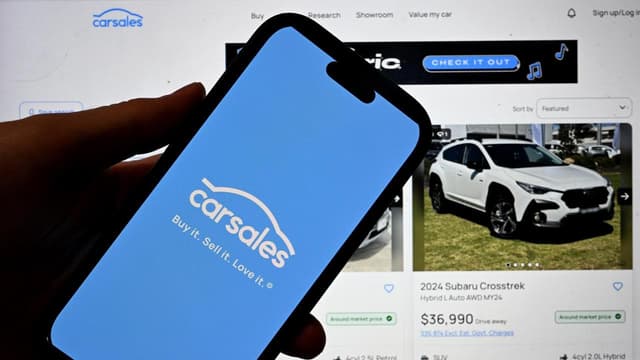 Electric vehicles and hybrids 'gaining real traction'