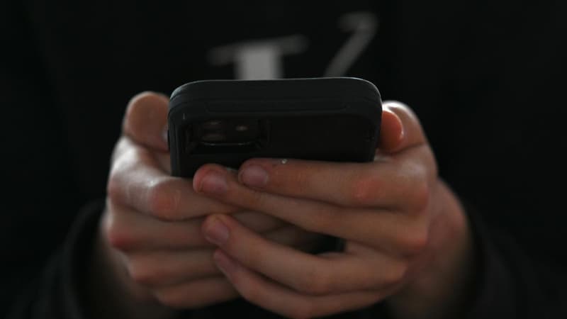 Five teens arrested over violent dating app assaults
