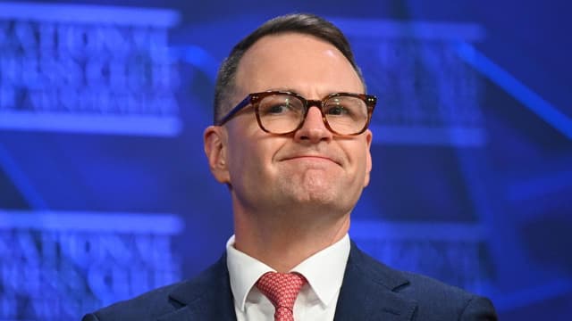 Liberal senator rebuked for personal policy 'Odyssey'