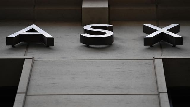 Aussie shares fall as CommBank, miners drag on market