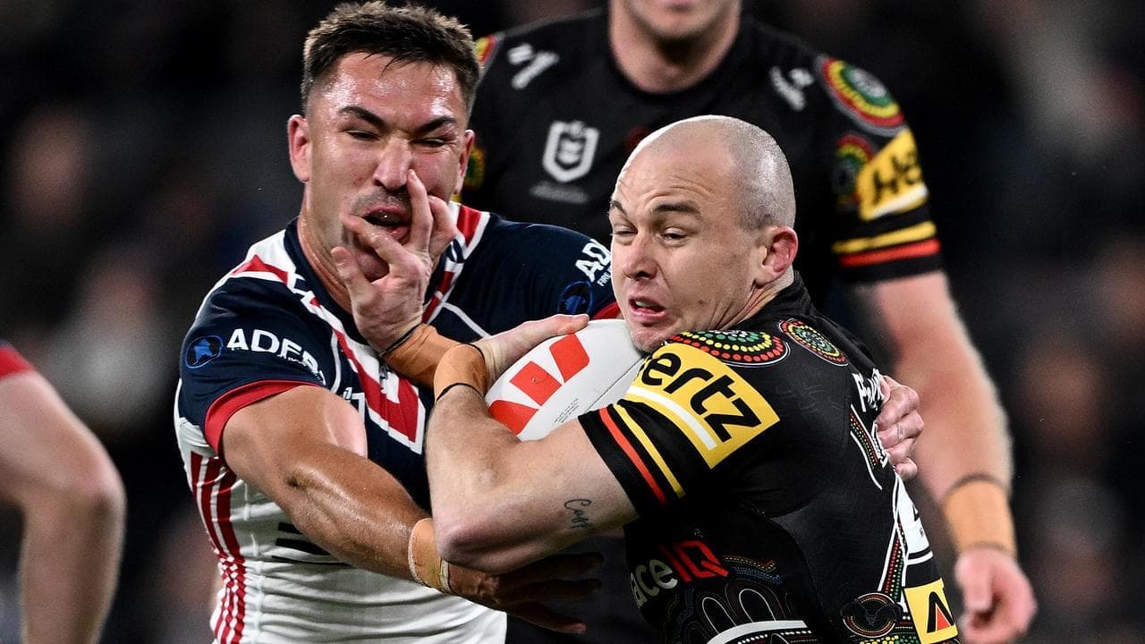 Roosters go top of NRL as Panthers' form slump rolls on