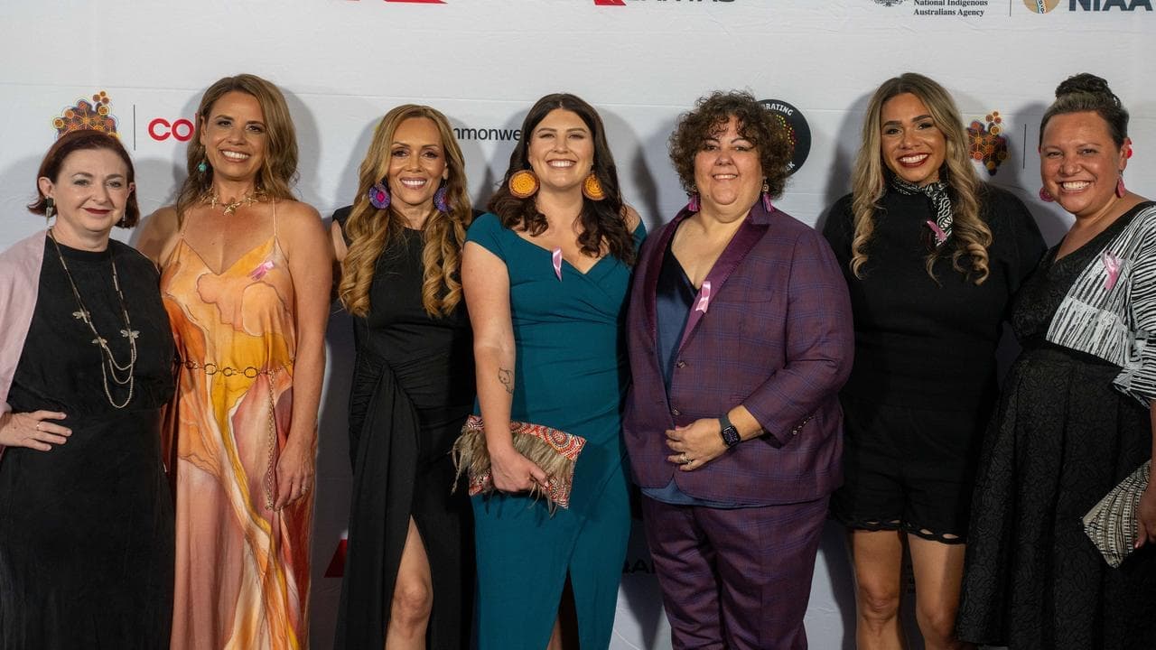Famed artist and community elders among NAIDOC winners