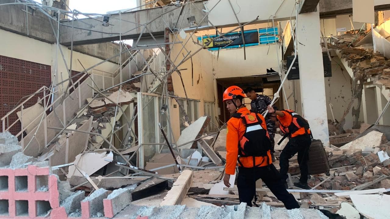 Dozens dead after powerful earthquake strikes Indonesia