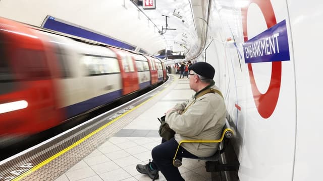 Video of Muslim worshippers on London tube train is an AI fake