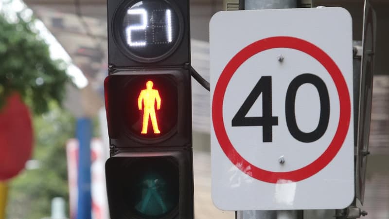 Mass arrest of Melbourne jaywalkers is an AI fabrication