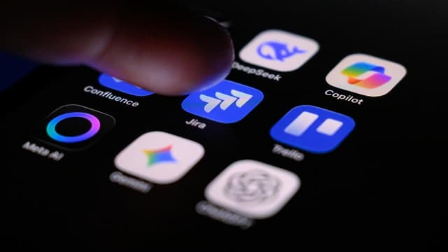 Educated Australians will survive AI future: experts
