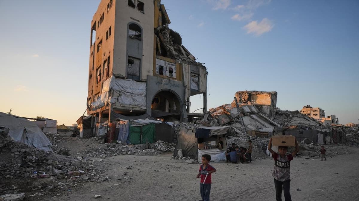 Mediators say Israeli strikes undermine peace efforts