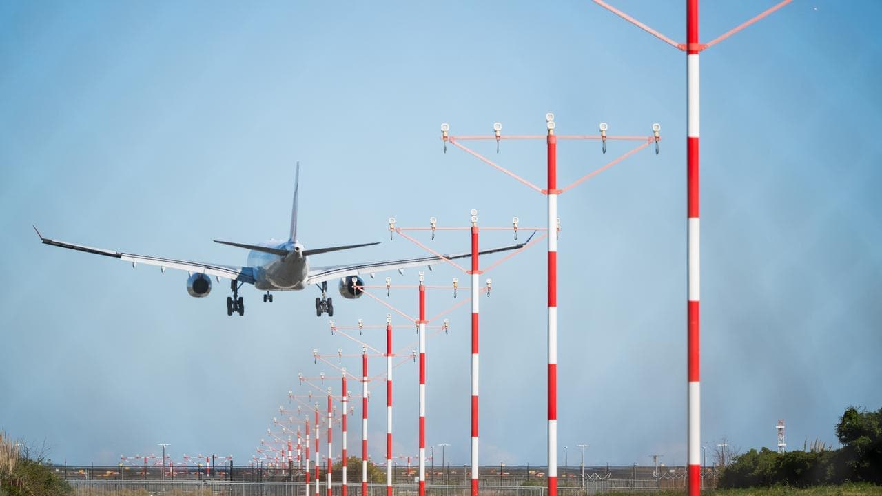 Watchdog to probe fourth Sydney airport runway bungle