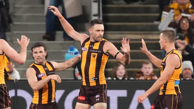 Top four on the line for Hawks, Eagles fight for pride