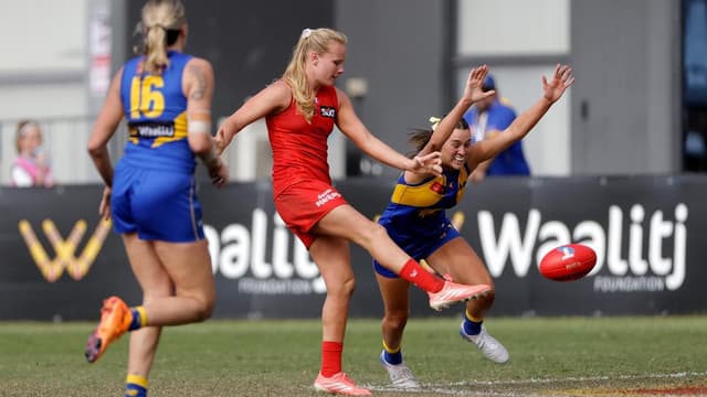 Teenager kicks five as Suns stun Eagles in AFLW upset